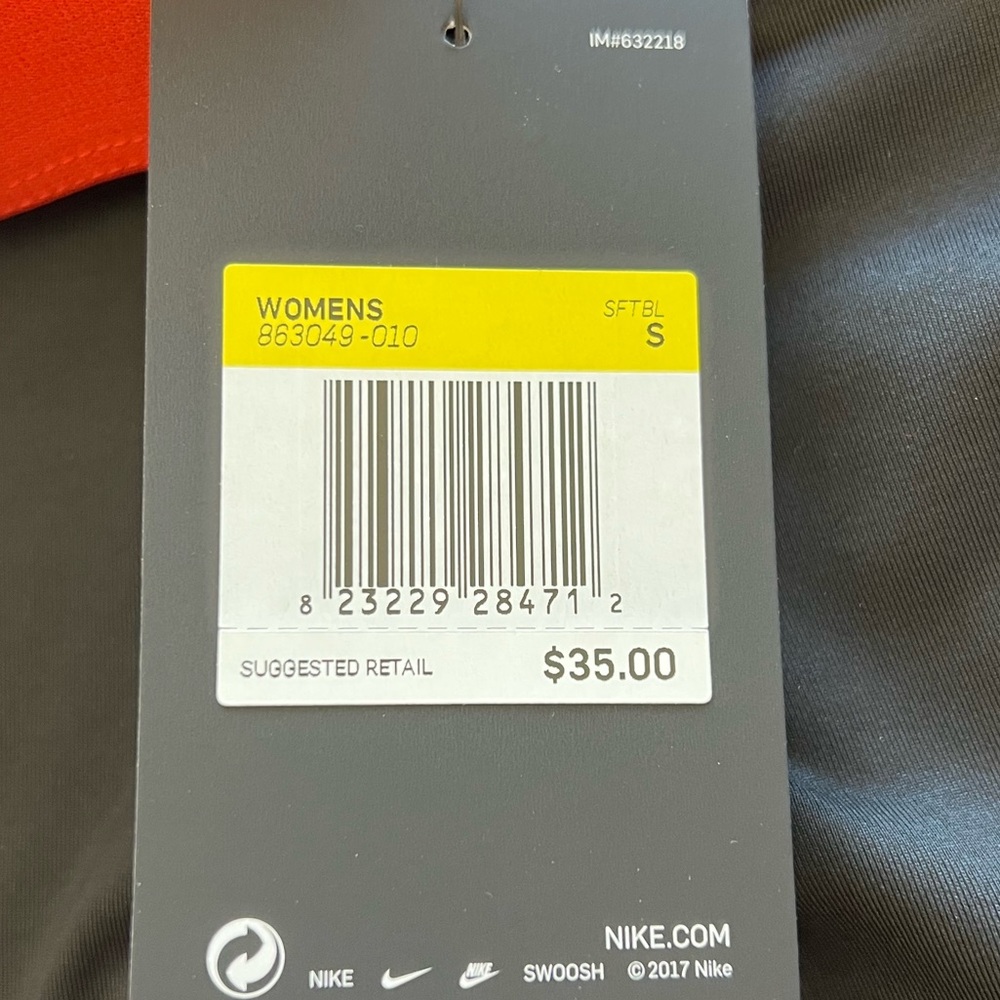 Nike Women’s S Nike Compression Sliding Shorts NWT - Picture 3 of 6
